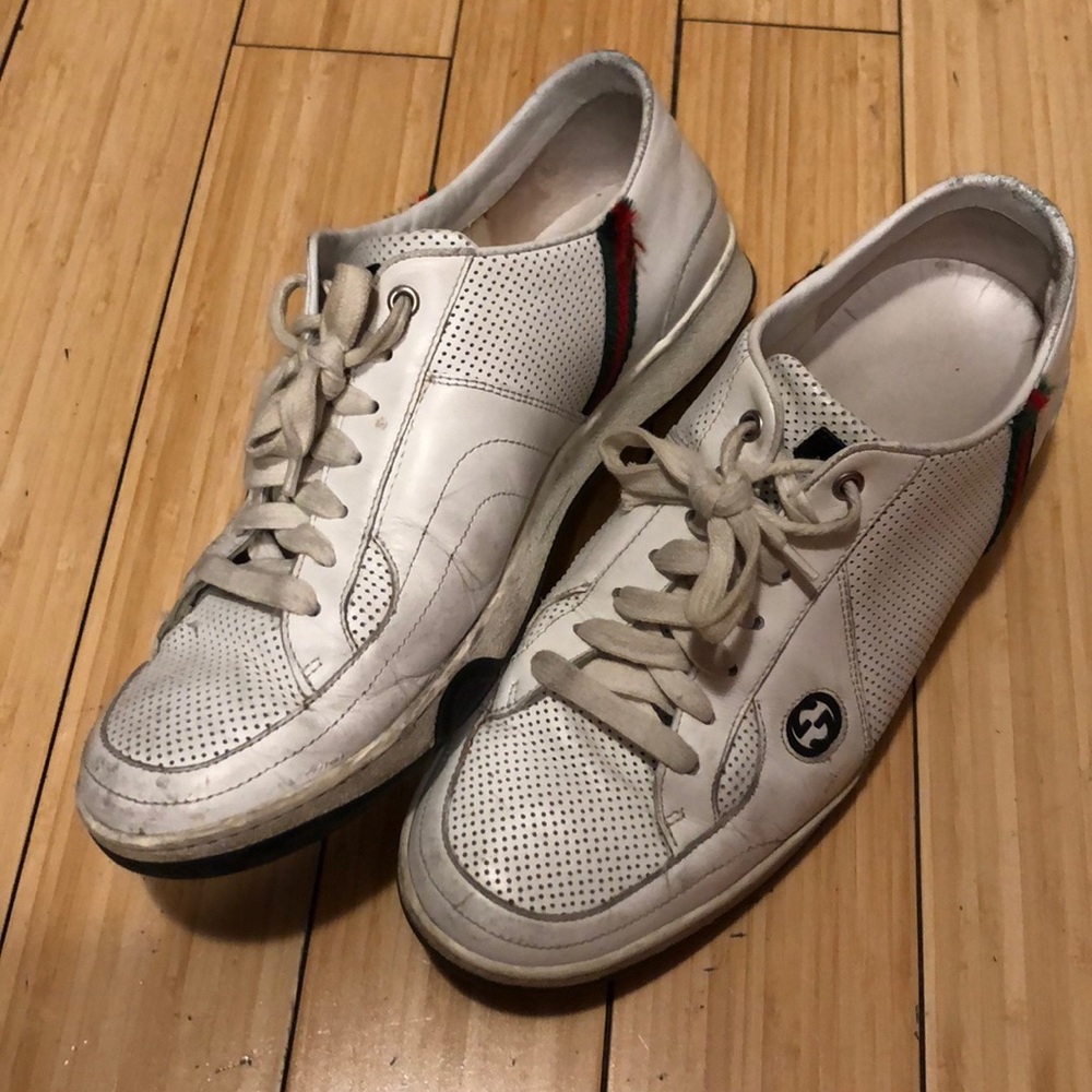 Gucci men used tennis shoes, size 10